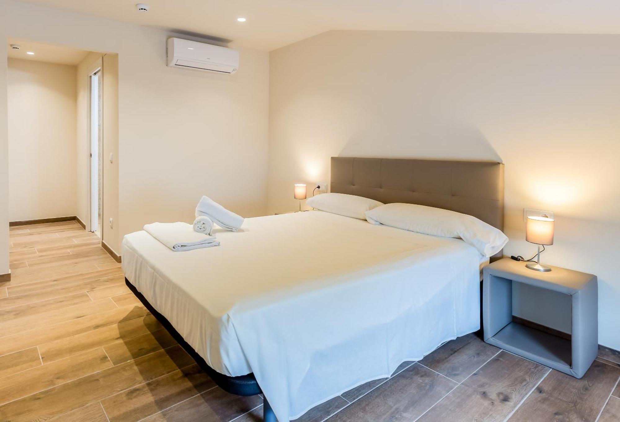 Can Cintet 3 Apartamento Con Terraza En Besalu Bagian luar foto