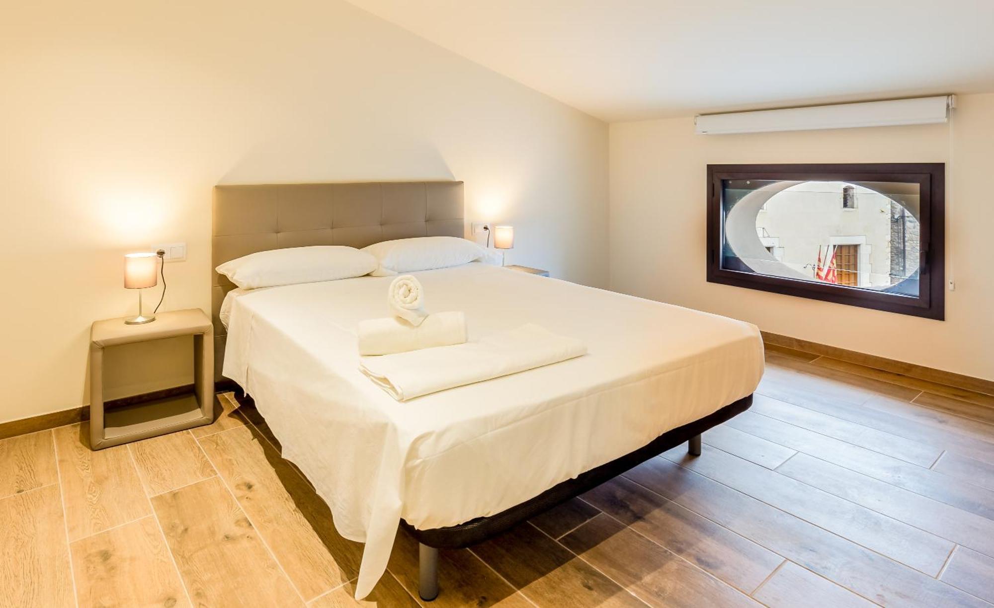 Can Cintet 3 Apartamento Con Terraza En Besalu Bagian luar foto