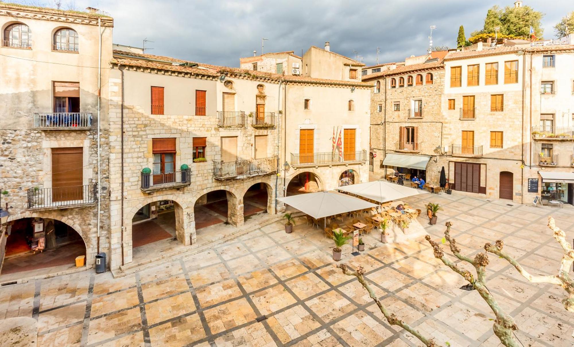 Can Cintet 3 Apartamento Con Terraza En Besalu Bagian luar foto